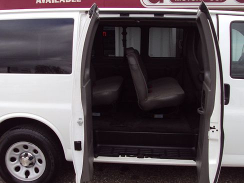 Used 2014 Chevrolet Express 1500 LT w/ LT Preferred Equipment Group image 11