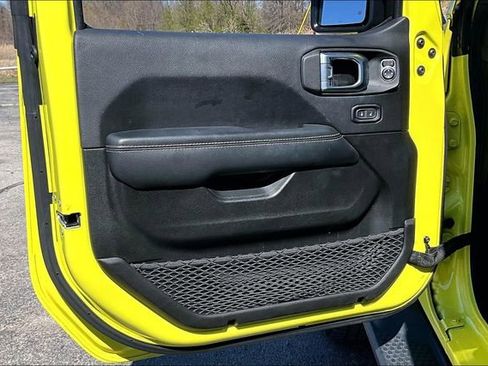 Used 2022 Jeep Wrangler Unlimited Sahara AWD/4WD image 20