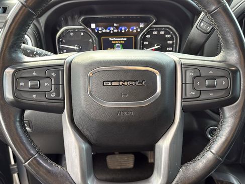 Used 2022 GMC Sierra 2500 Denali w/ Technology Package image 15