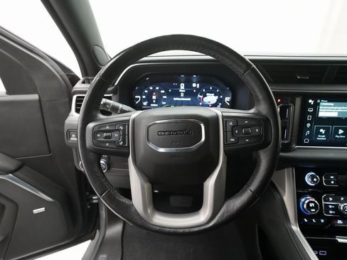 Used 2022 GMC Yukon Denali image 4