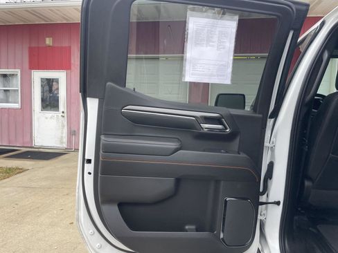 Used 2022 GMC Sierra 1500 AT4 w/ Technology Package image 17