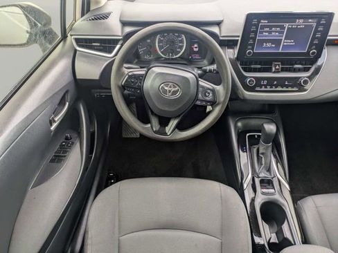 Used 2020 Toyota Corolla LE FWD image 14