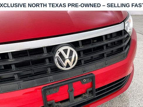 Used 2019 Volkswagen Jetta R-Line FWD image 34