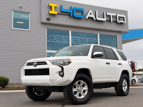 Used 2023 Toyota 4Runner SR5 Premium w/ Moonroof Package AWD/4WD image 1