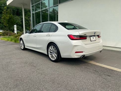 Used 2023 BMW 330i xDrive Sedan w/ Premium Package AWD/4WD image 9