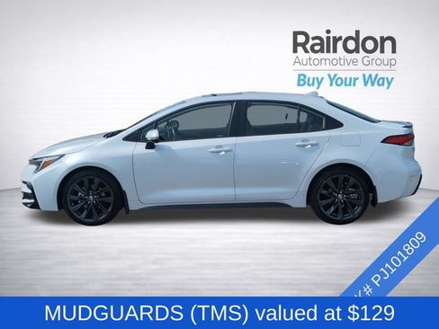 Used 2023 Toyota Corolla XSE FWD image 4