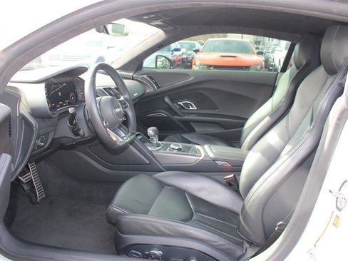 Used 2018 Audi R8 V10 w/ Carbon Exterior Package image 29