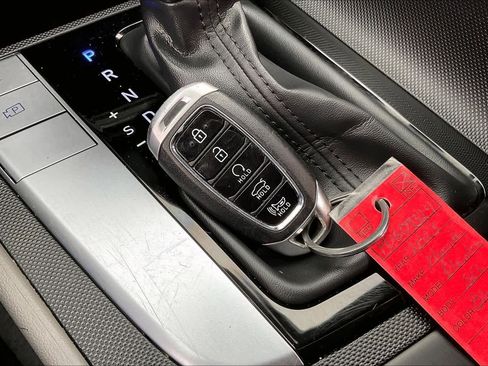 Used 2023 Hyundai Elantra SEL w/ Cargo Package image 14