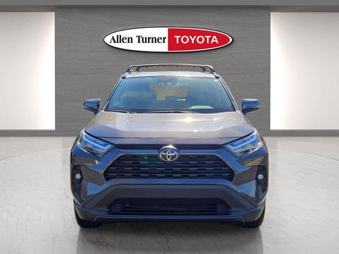 Used 2023 Toyota RAV4 XLE Premium image 3
