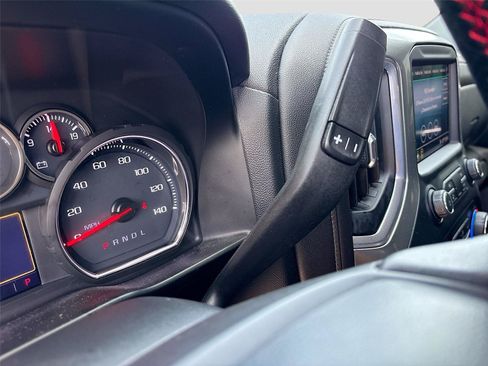 Used 2019 Chevrolet Silverado 1500 LT Trail Boss w/ Convenience Package AWD/4WD image 16