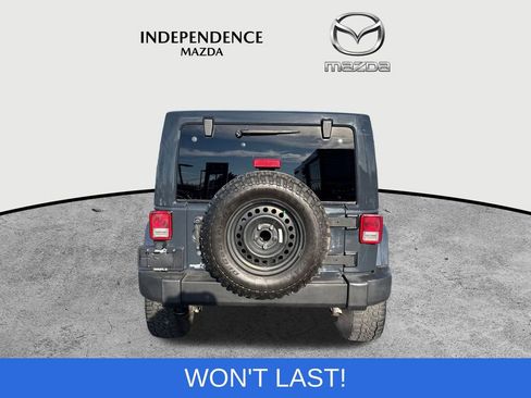 Used 2016 Jeep Wrangler Unlimited Rubicon w/ Connectivity Group image 4