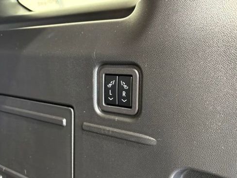 Used 2025 GMC Hummer EV 2X image 5