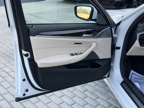 Certified 2023 BMW 540i w/ Premium Package image 11