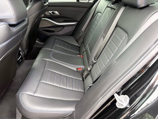 Used 2025 BMW M340i w/ Premium Package RWD image 12
