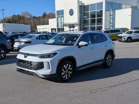 New 2026 Volkswagen Tiguan S image 7