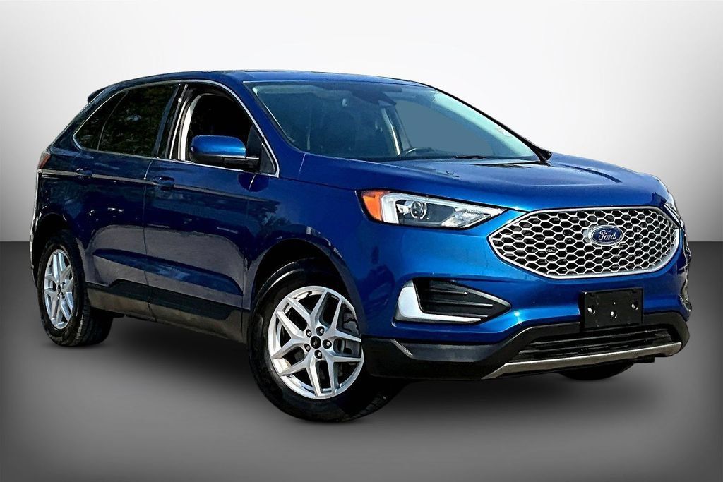 Used 2023 Ford Edge SEL AWD/4WD image 3