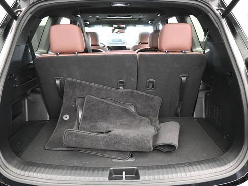 Used 2024 Kia Telluride EX w/ EX Captain's Chair Package FWD image 37