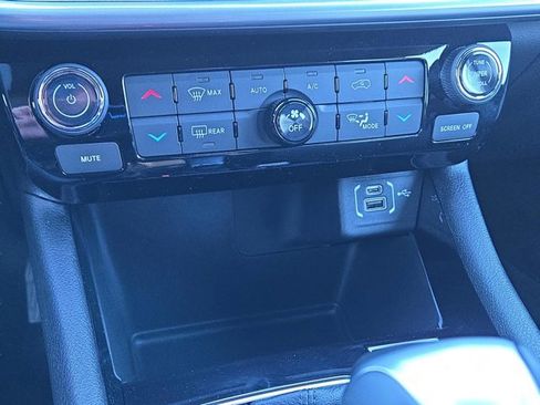 New 2026 Jeep Compass Limited image 28