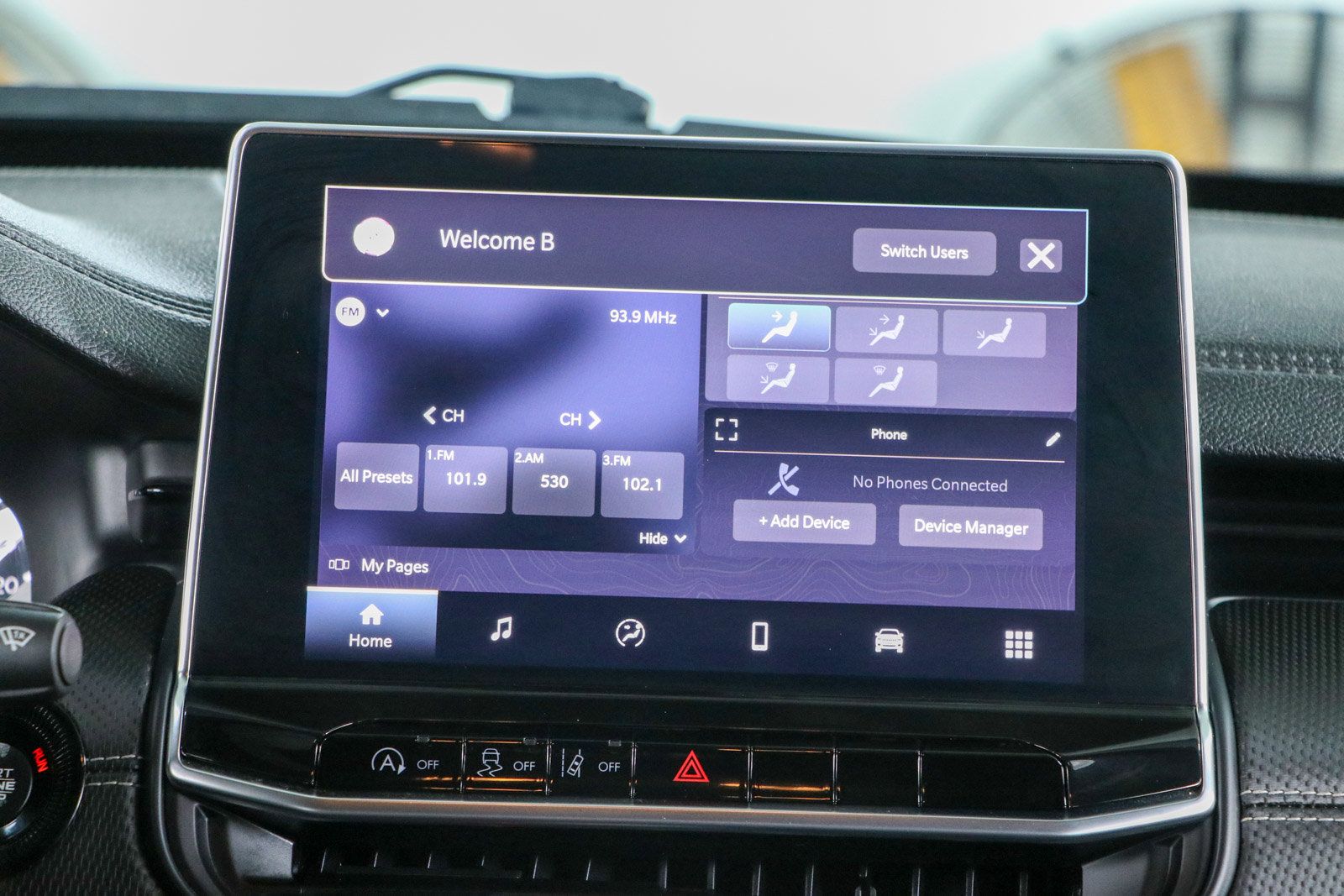 Used 2022 Jeep Compass Latitude FWD image 19