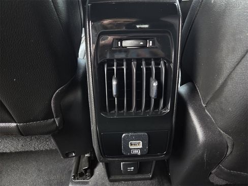 Used 2024 Jeep Compass Limited image 18