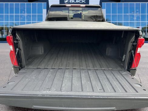 Used 2020 Chevrolet Silverado 1500 LT Trail Boss w/ Midnight Edition image 12