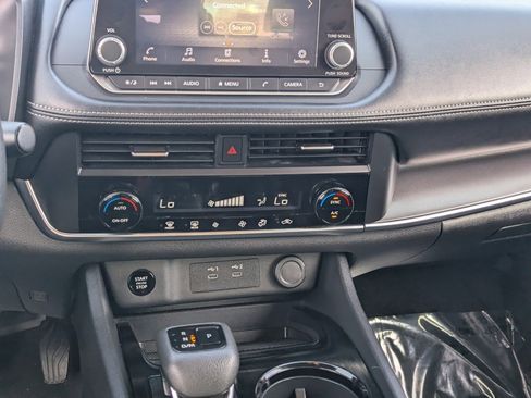 Certified 2024 Nissan Rogue SV image 22