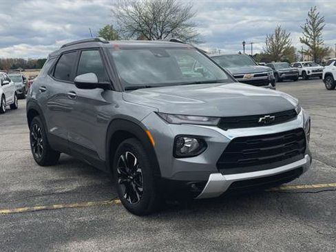 Certified 2023 Chevrolet TrailBlazer LT w/ Convenience Package FWD image 2