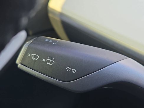 Used 2021 Tesla Model Y Performance image 24