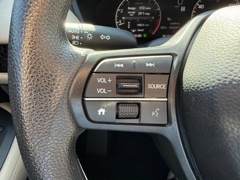 Used 2024 Honda HR-V LX image 13