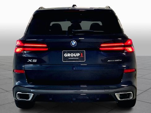 New 2026 BMW X5 xDrive50e image 4