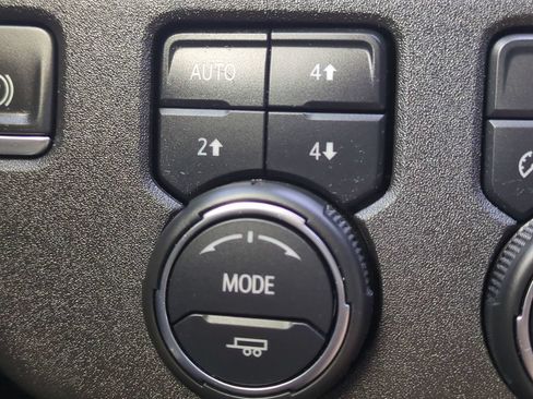Used 2022 Chevrolet Silverado 1500 High Country w/ High Country Premium Package AWD/4WD image 29