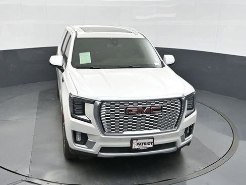 Used 2022 GMC Yukon XL Denali AWD/4WD image 37