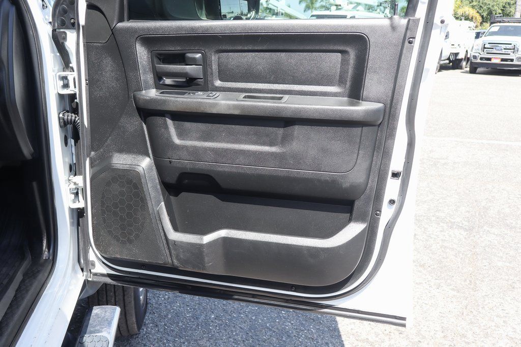 Used 2022 RAM 5500 Tradesman w/ Chrome Appearance Group RWD image 38