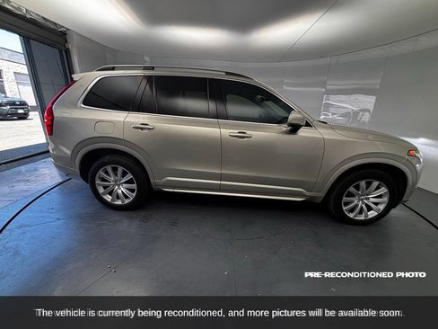 Used 2016 Volvo XC90 T6 Momentum w/ Momentum Plus Package AWD/4WD image 6