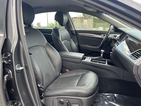 Used 2018 Genesis G80 3.8 AWD/4WD image 31