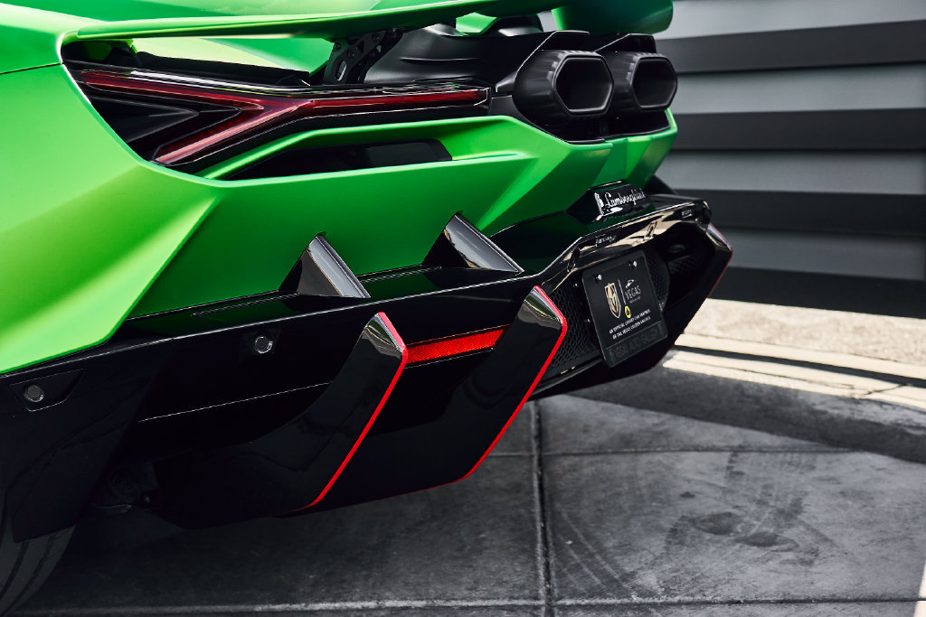 Used 2024 Lamborghini Revuelto AWD/4WD image 10