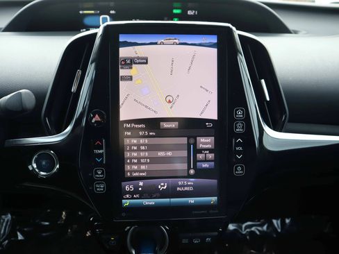 Used 2020 Toyota Prius Prime XLE image 18