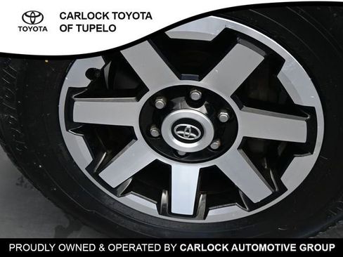 Used 2020 Toyota 4Runner TRD Off-Road AWD/4WD image 37