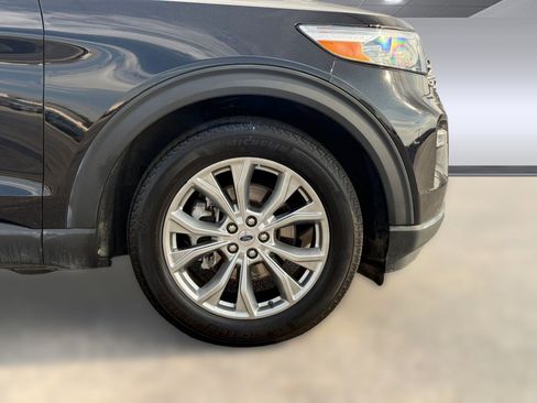 Used 2024 Ford Explorer Limited image 10