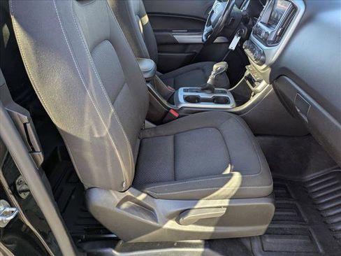 Used 2022 Chevrolet Colorado LT w/ Fleet Safety Package image 16