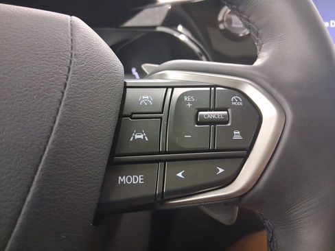 Certified 2025 Lexus NX 250 FWD w/ Premium Package image 22