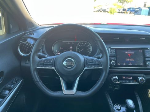 Used 2019 Nissan Kicks SR w/ Interior Electronics Package FWD image 21