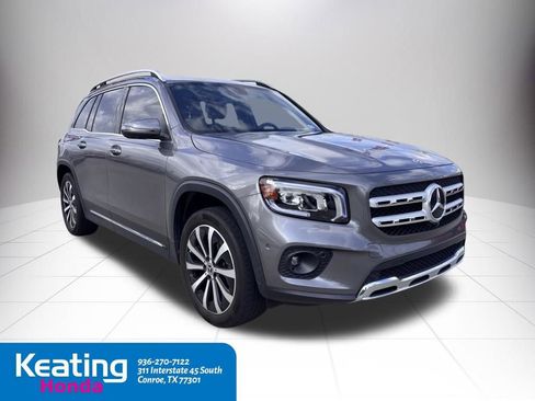 Used 2021 Mercedes-Benz GLB 250 w/ Premium Package image 4
