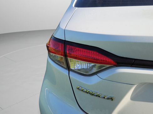 Used 2023 Toyota Corolla LE FWD image 23