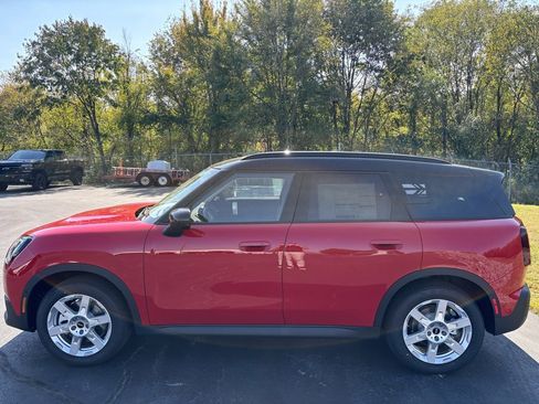 New 2025 MINI Cooper Countryman S w/ Comfort Package Max image 8