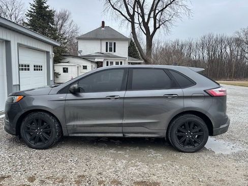 Used 2022 Ford Edge ST-Line w/ Class II Trailer Tow Package image 6