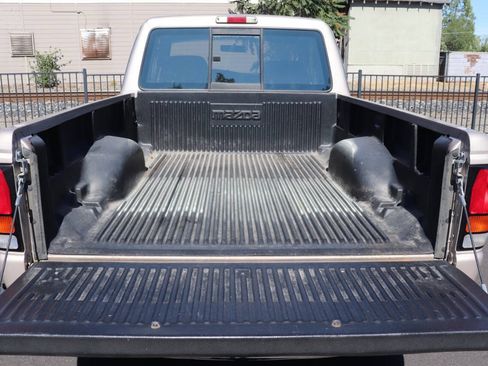 Used 1997 MAZDA B-Series Pickup 4x4 Cab Plus B4000 image 8