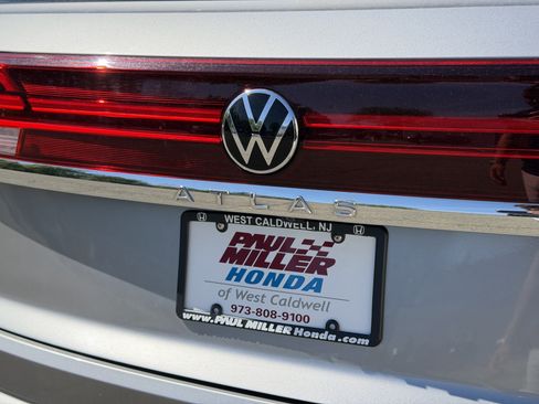 Used 2024 Volkswagen Atlas Cross Sport SE AWD/4WD image 28