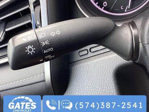 Used 2024 Toyota Camry SE image 23