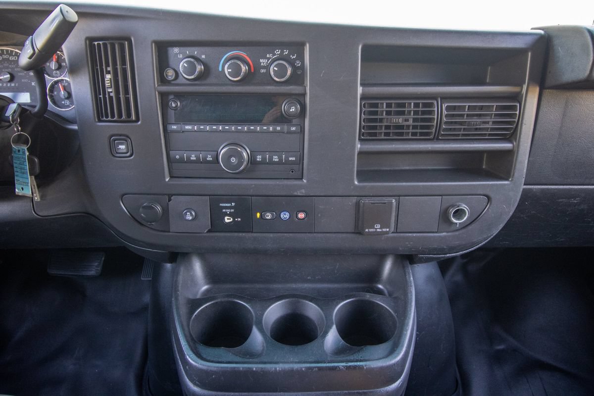Used 2018 Chevrolet Express 2500 RWD image 20